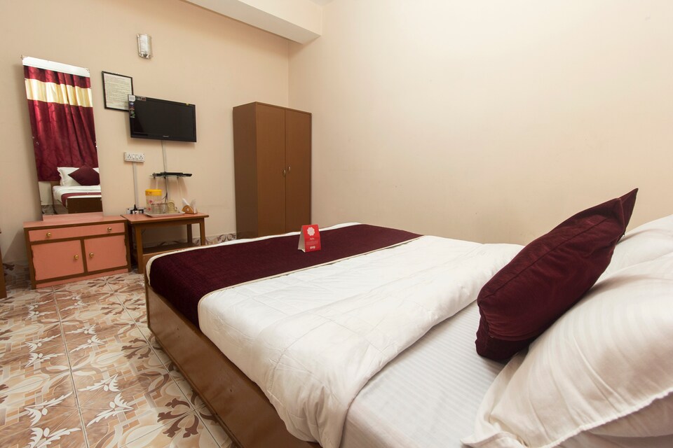 OYO 8569 Hotel Himalayas, MG Marg Gangtok, Gangtok