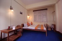 OYO Isabel Guest House