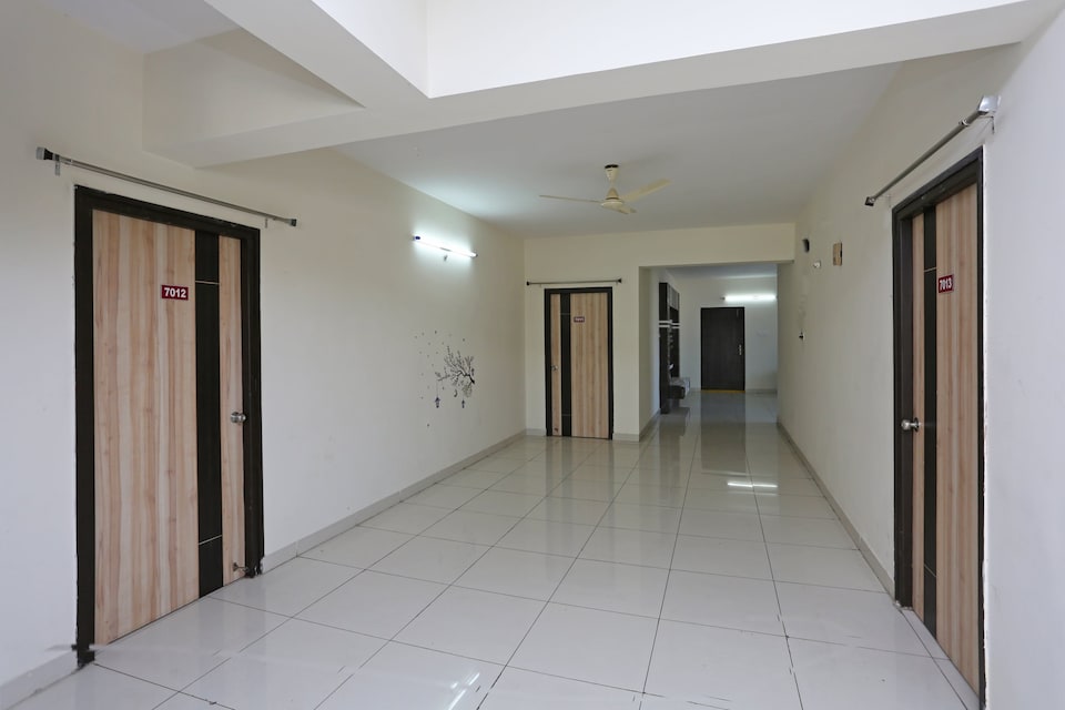 OYO Dwell Suites, Madhapur, हैदराबाद