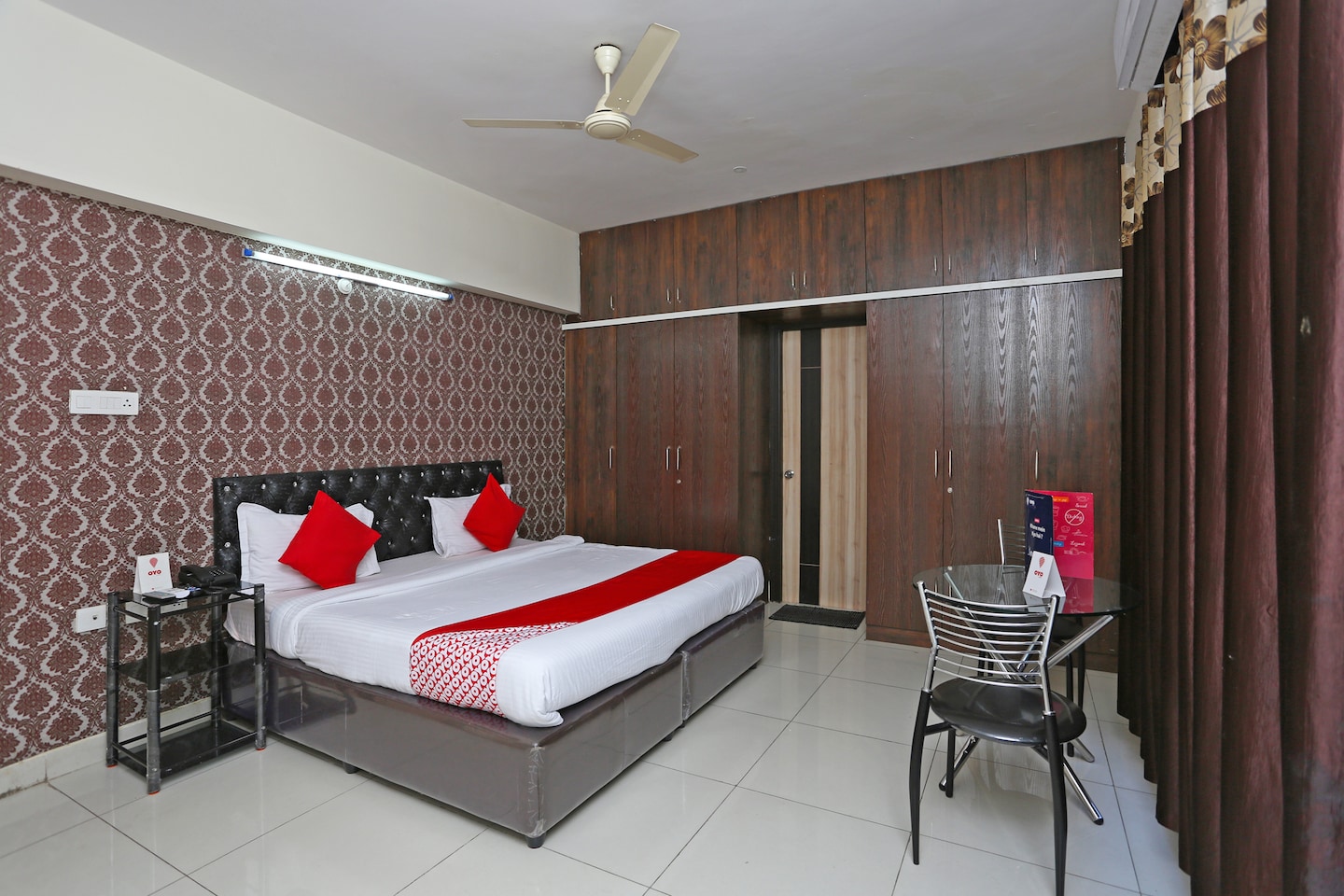 OYO 8587 Dwell Suites Hyderabad - Hyderabad Hotel Reviews, Photos