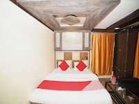 OYO Flagship 8594 Golden Nest