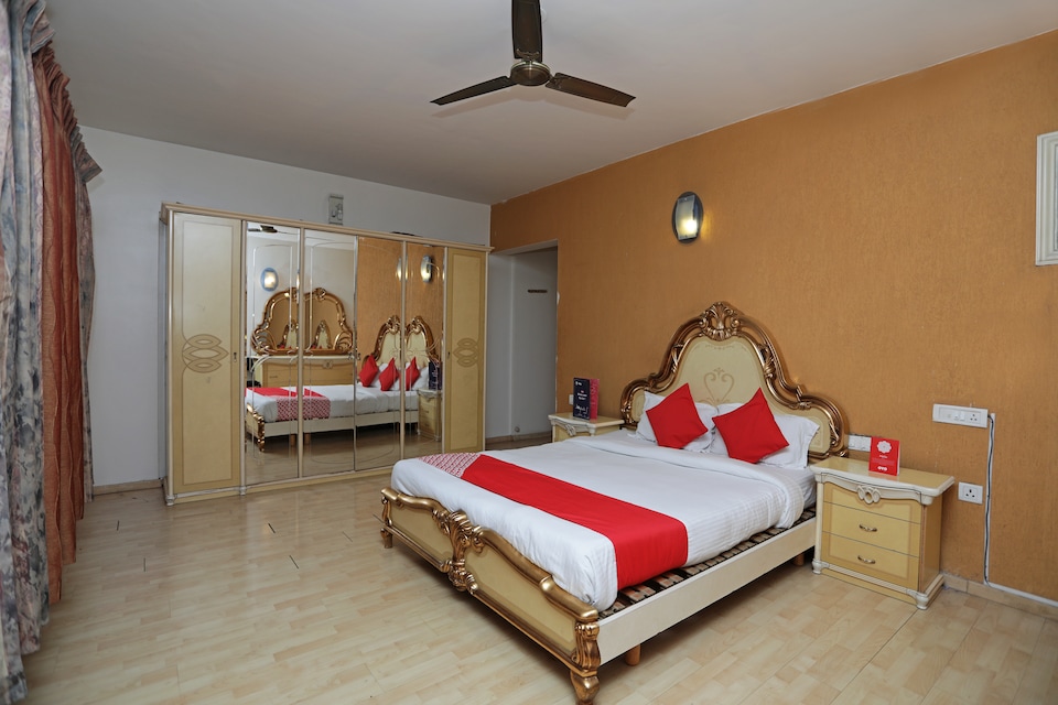 OYO 9224 La Royle Appartments, Koregaon Park Pune, Pune