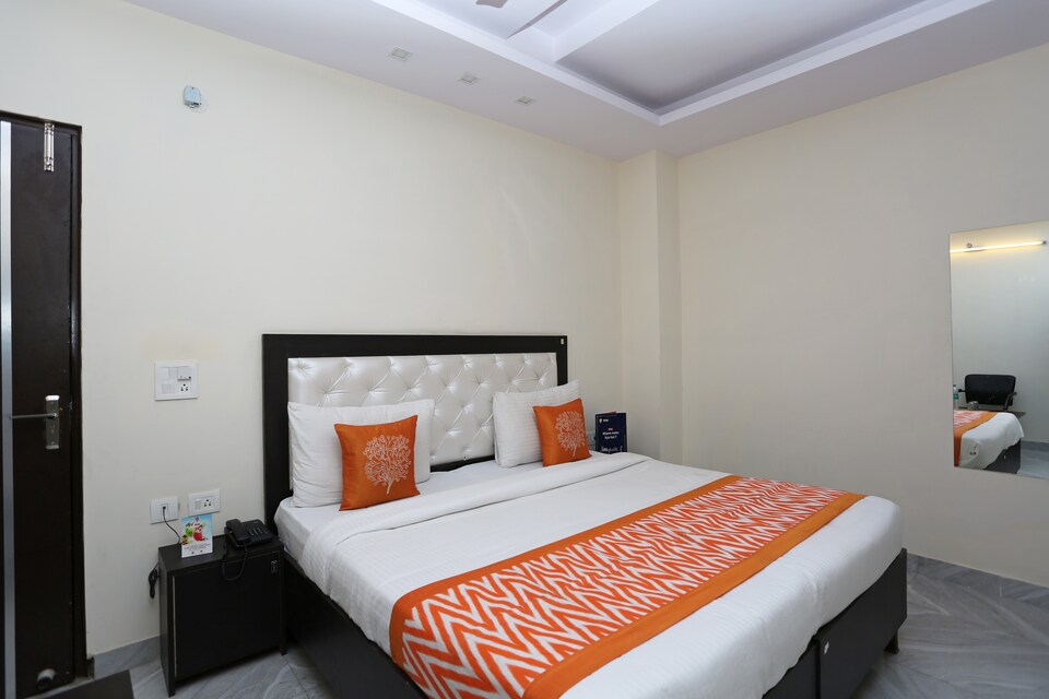 OYO 8608 Ivy Hotel, Noida Expressway SEZ, Noida