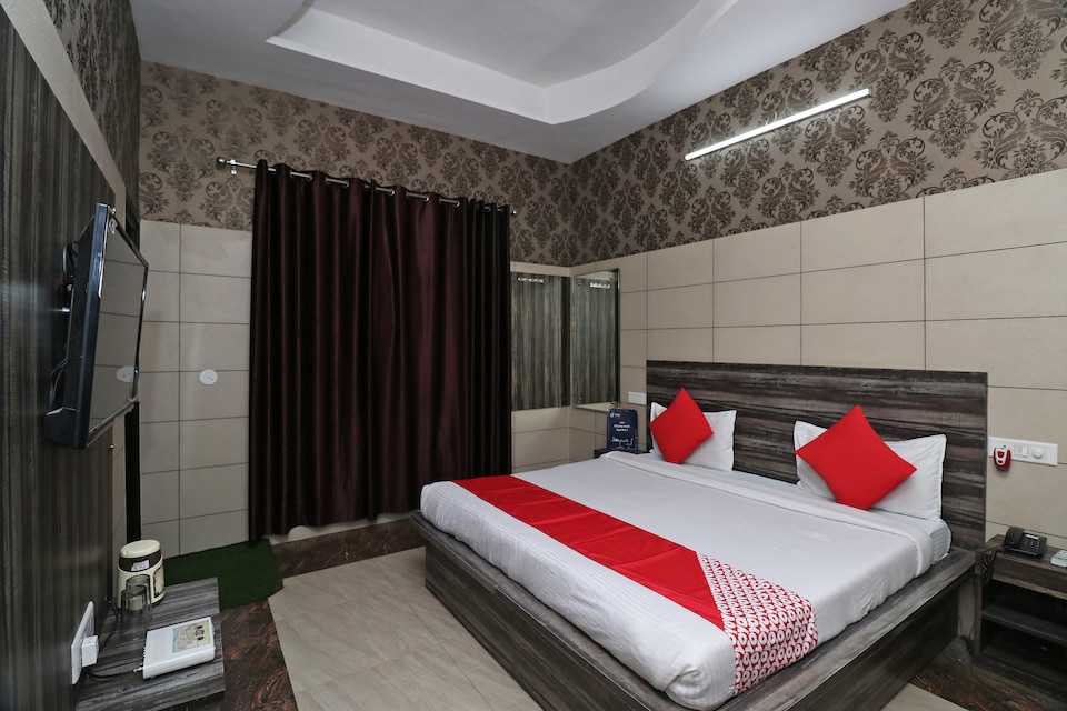 OYO 8616 Hotel Inderlok, Ambala City, Ambala