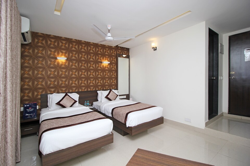 OYO 6865 Grand Plaza, City Center, Mangalore