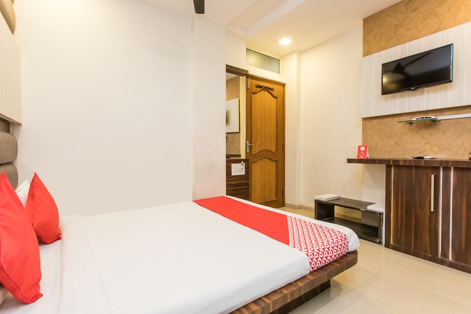 OYO 9903 होटल केयर रेजीडेंसी, Bombay Hospital, इंदौर