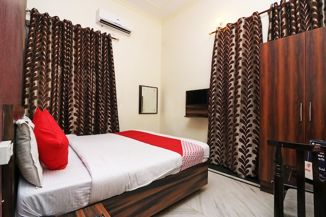 OYO Hotel Happy Homes Near Indira Nagar Metro Station