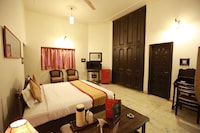 OYO Meadows Inn Near Gomti Riverfront Park