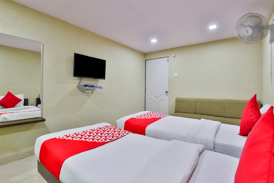 OYO 8692 Hotel Vibrant Regency, Navrangpura Ahmedabad, Ahmedabad