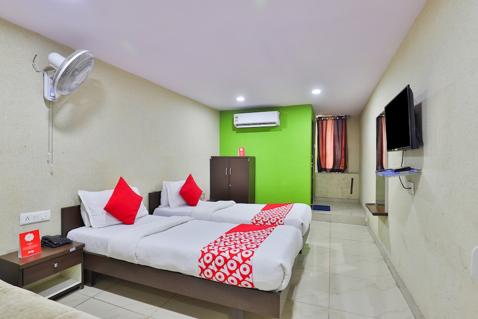 OYO 8692 Hotel Vibrant Regency, Navrangpura Ahmedabad, Ahmedabad