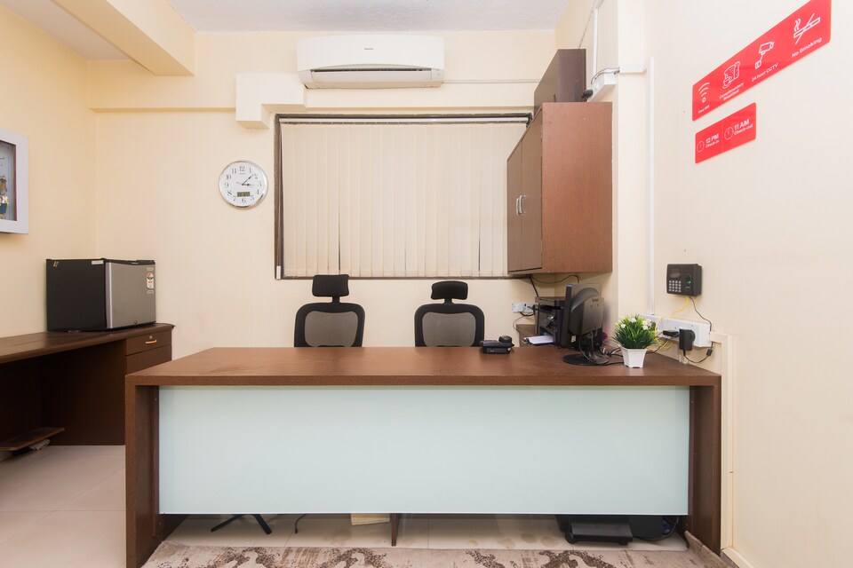 OYO 20015 SilverKey Bandra East BKC Bandra, Mumbai BKC, Mumbai