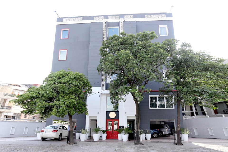 OYO Townhouse 015 Lajpat Nagar, Lajpat Nagar Delhi, Delhi