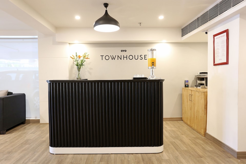 OYO Townhouse 015 Lajpat Nagar, Lajpat Nagar Delhi, Delhi