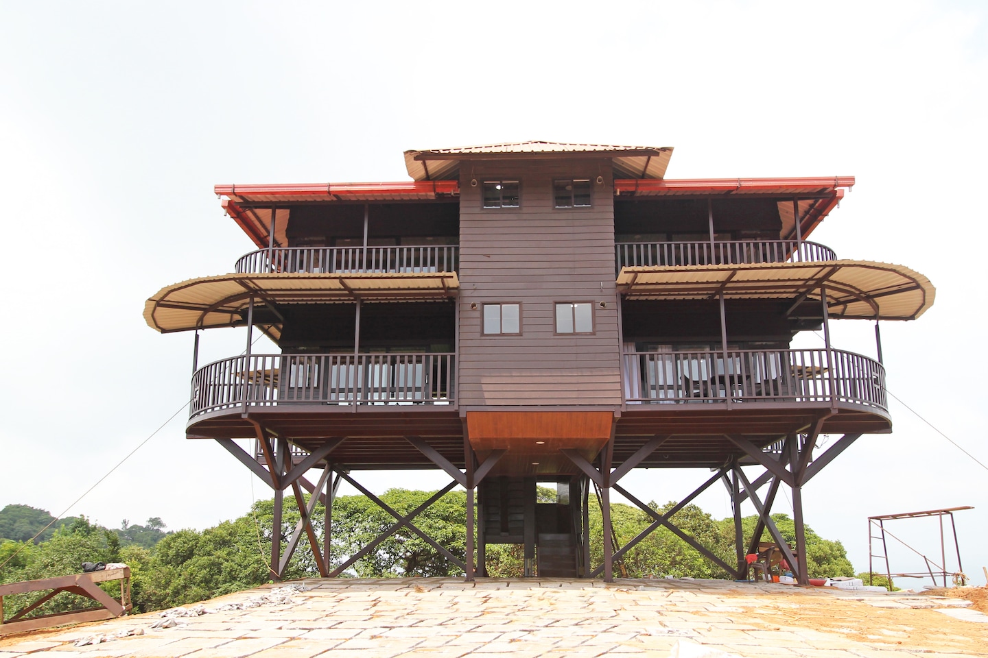 OYO 8702 Treehouse Hotel Reviews, Photos, Offers