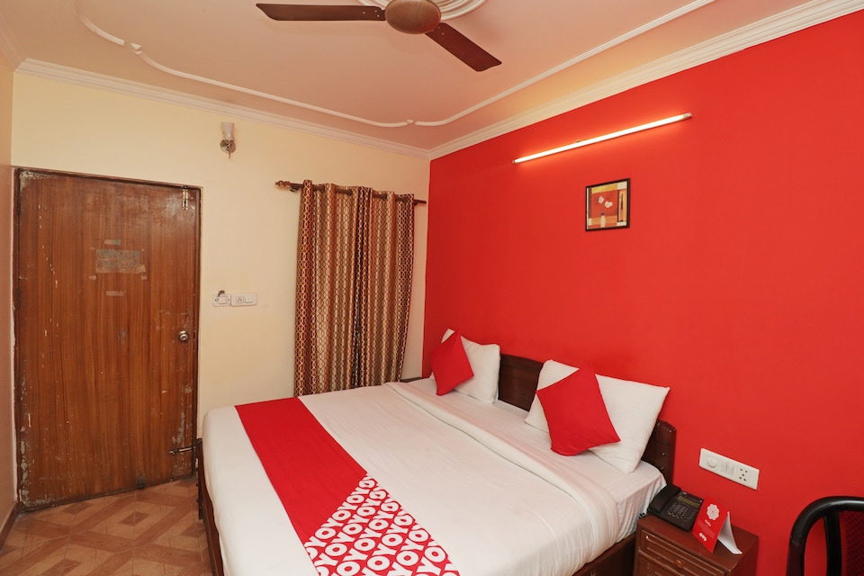 OYO 8751 Hotel Shoba Inn, Airport Delhi, Delhi Transit