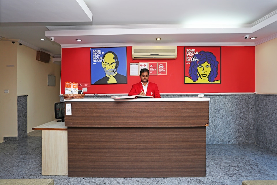 OYO Flagship 238 Noida Sector 72, Noida City, Noida