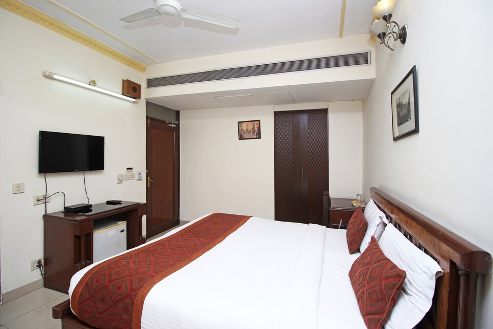 OYO 8730 Hotel Metro Heights, Karol Bagh Delhi, Delhi