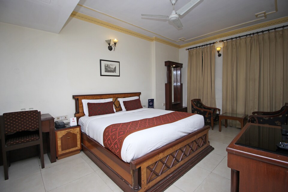 OYO 8730 Hotel Metro Heights, Karol Bagh Delhi, Delhi