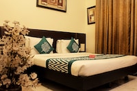 OYO Hotel Aman Palace Near Tdi Mall