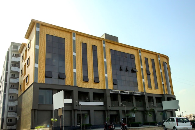 Hotel O Royal City Vistral Gam metro station