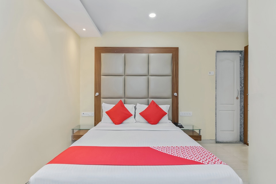 Capital O 8872 Hotel Address Inn, Mumbai International Airport, Mumbai