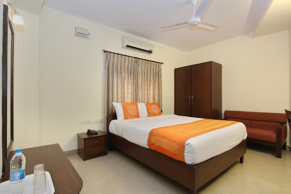 OYO 8884 The City Living, Shivajinagar Bangalore, Bangalore