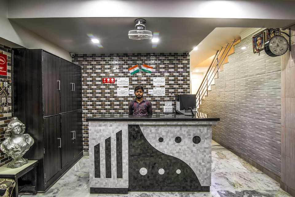 OYO 8888 Riga Hs Deluxe, Shilpgram, Agra