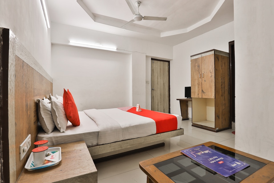 OYO Hotel Swagatam, SG Highway Ahmedabad, Ahmedabad