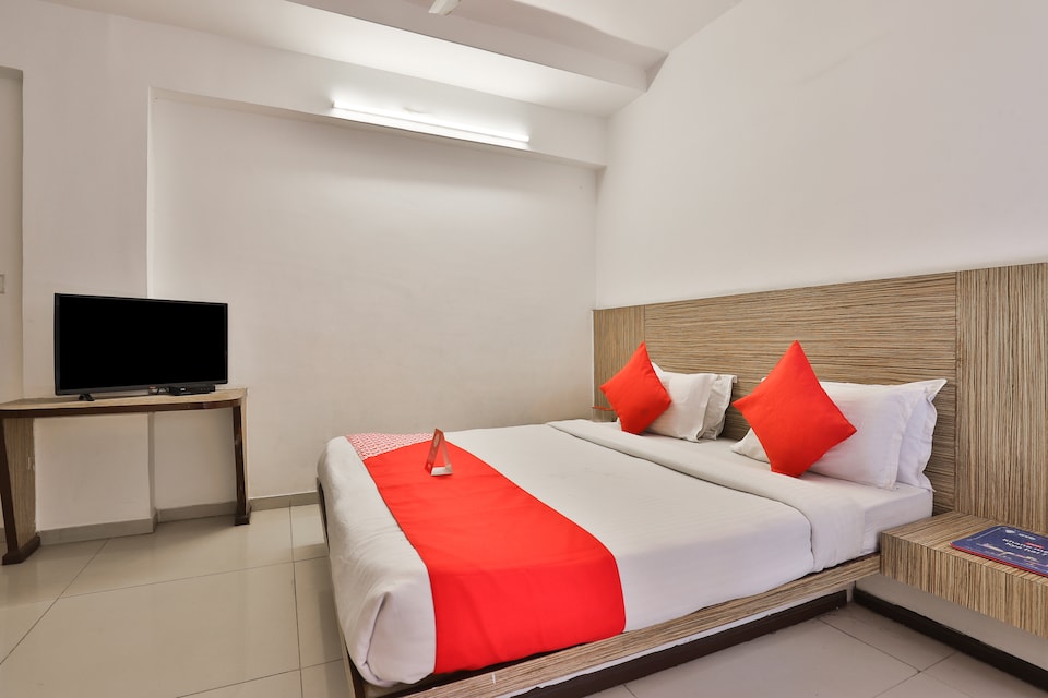 OYO Hotel Swagatam, SG Highway Ahmedabad, Ahmedabad