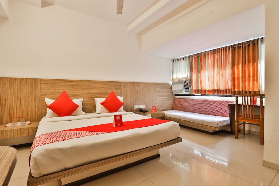 OYO Hotel Swagatam, SG Highway Ahmedabad, Ahmedabad
