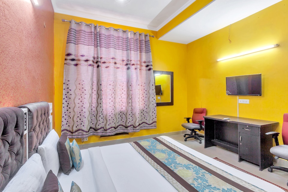 OYO 8910 Celeste Inn, Greater Noida, Noida
