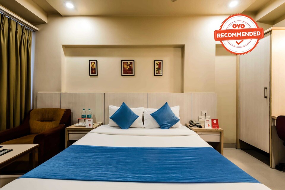 OYO Flagship 561 Marol Naka Metro Station, Mumbai SEEPZ, Mumbai