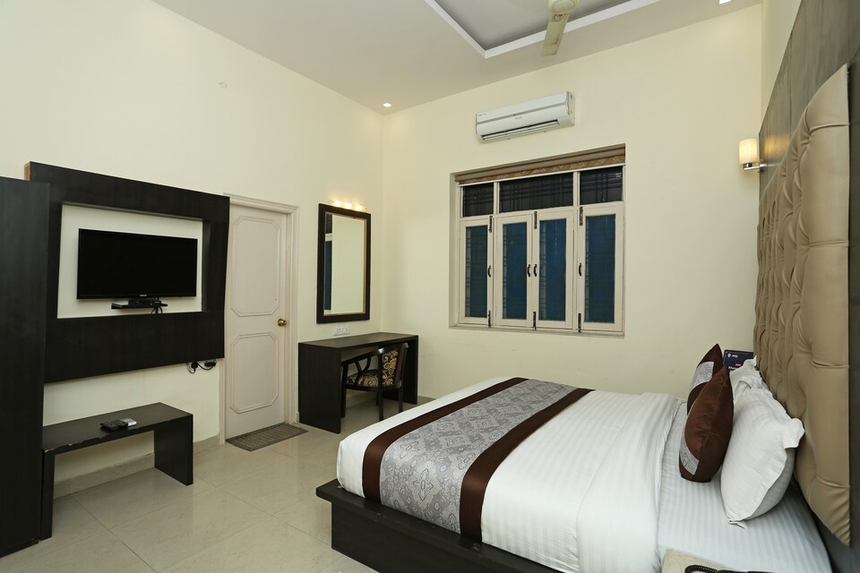 Collection O 8983 Royal Inn, Saharanpur Road Dehradun, Dehradun