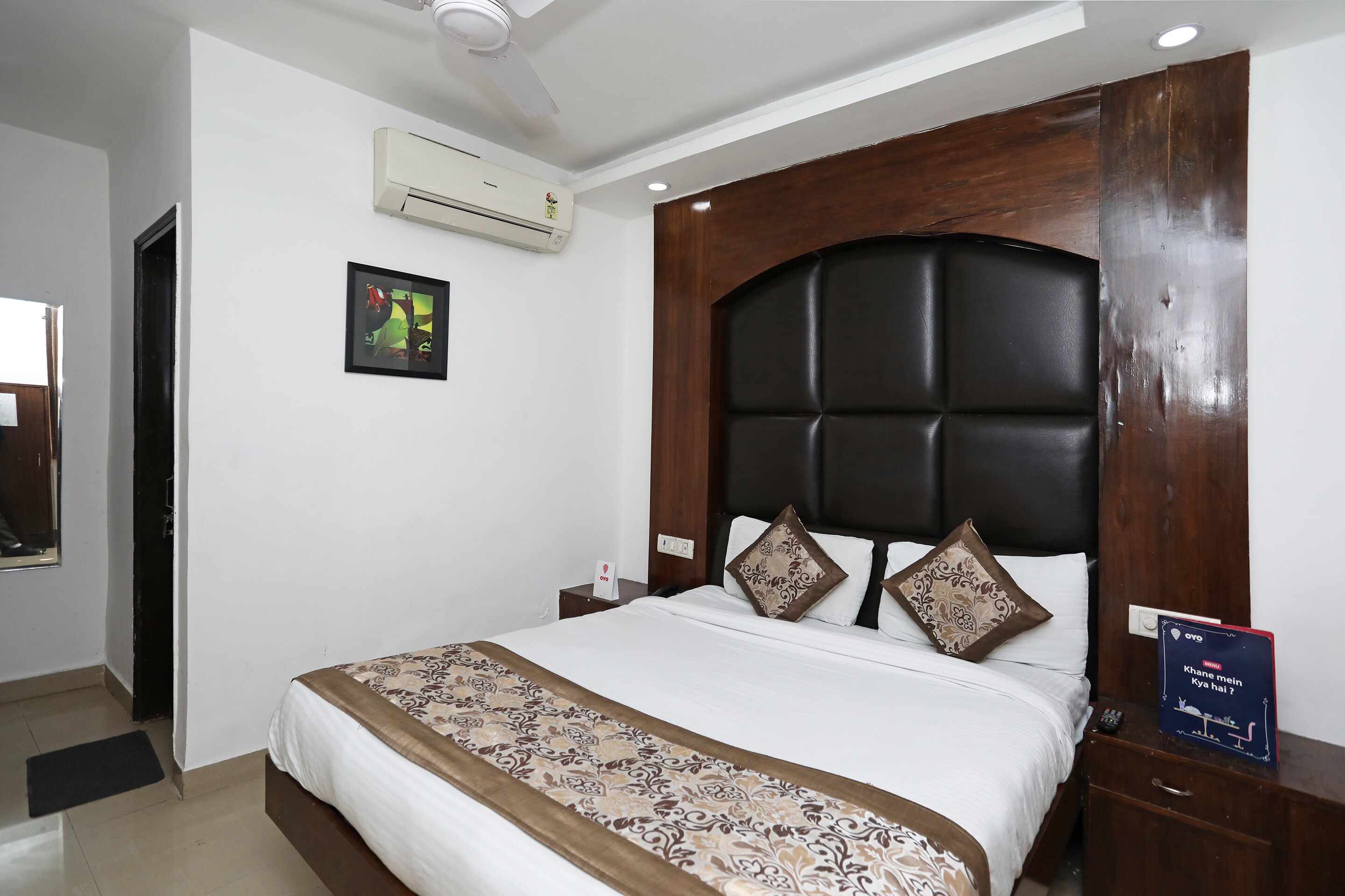 Hotels in New Delhi Railway Station, Delhi Starting ₹630 Upto 67