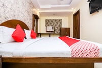 OYO 9448 Hotel Karan Palace Saver