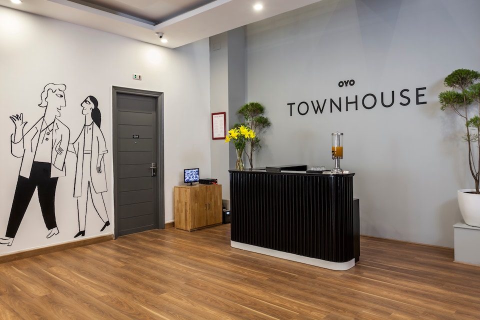 OYO Townhouse 010 East of Kailash, Nehru Place, Delhi