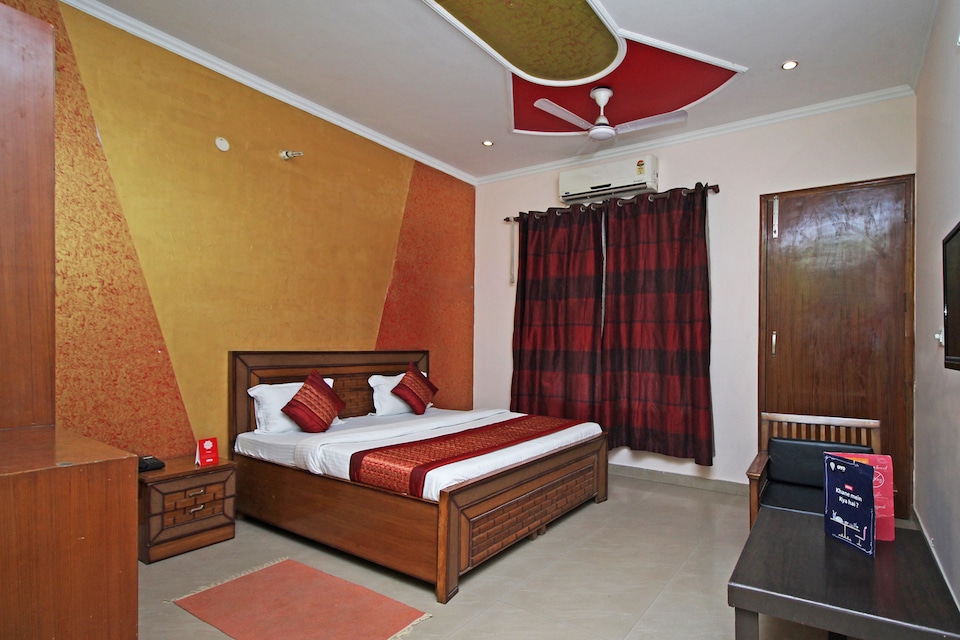 OYO 6539 Home Stay Laxmi Villa, Sohna Road, गुड़गांव