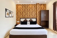 Townhouse Hussainpara Square Formerly Rich Inn