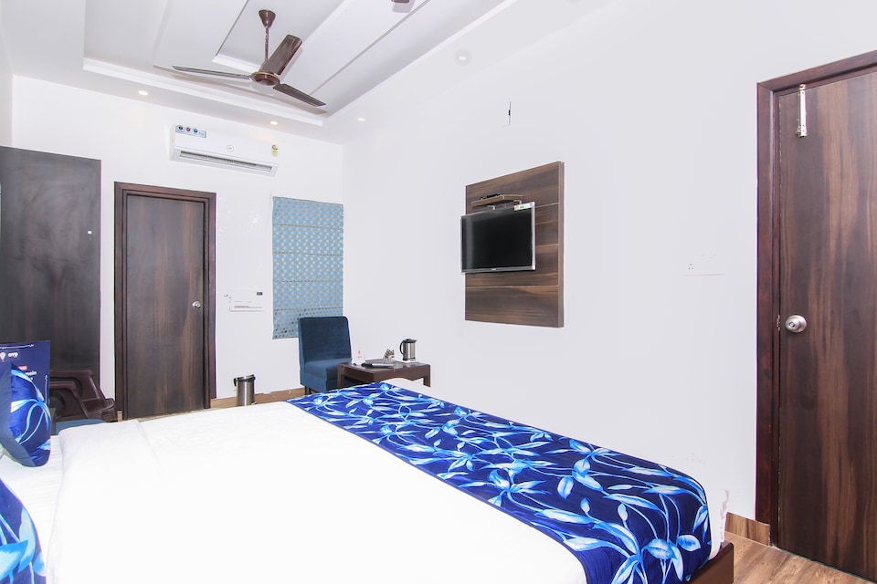 OYO 6780 Hotel Shiva Grand, Gomti Nagar Lucknow, Lucknow