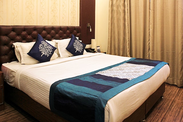 OYO Pacific Hotel Near Leisure Valley Park