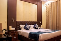 OYO Pacific Hotel Near Leisure Valley Park