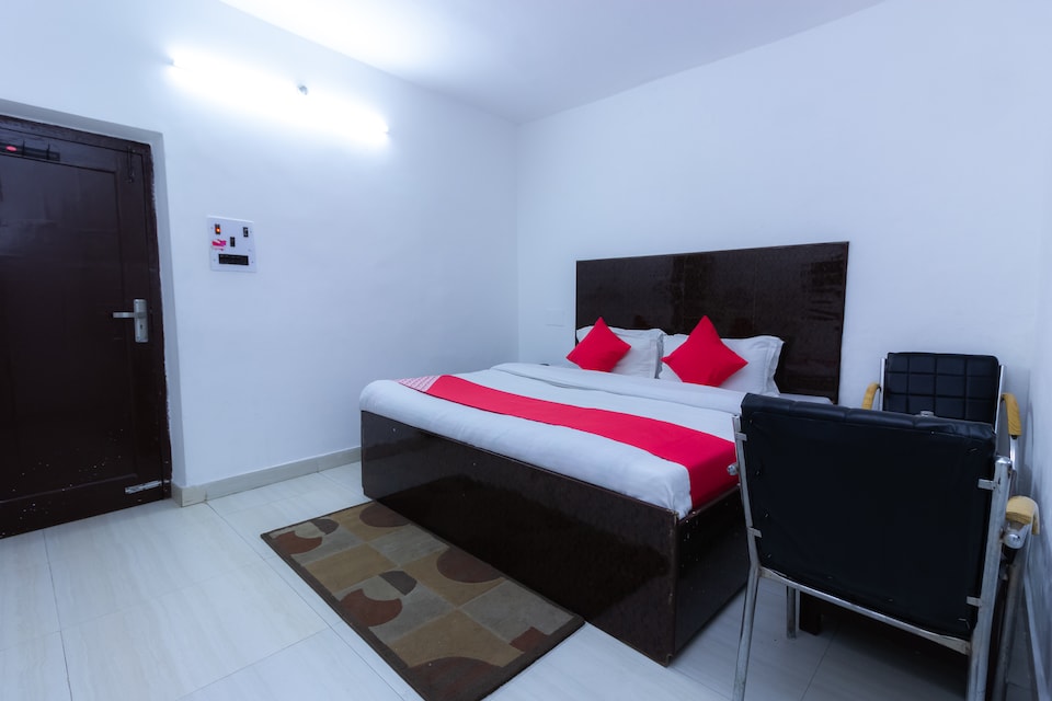 OYO 8951 Hotel Royal Regency, Dalhousie, Dalhousie