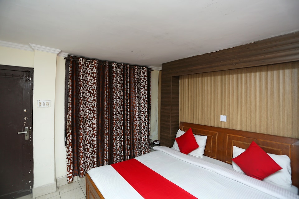 OYO 9452 Hotel Moonlight, Dalhousie, Dalhousie