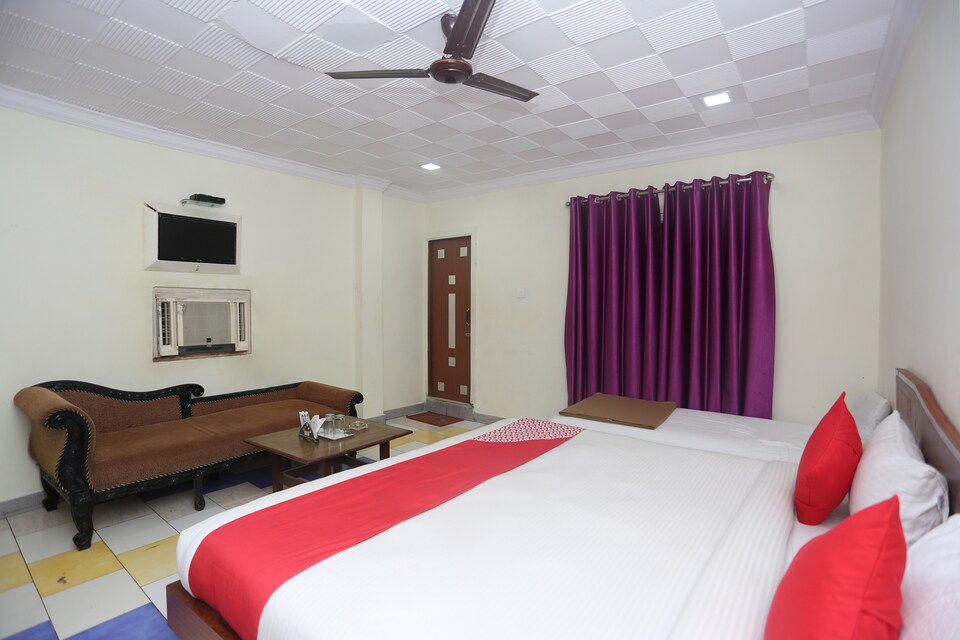 OYO 8955 Hotel Bobina, Golghar, Gorakhpur