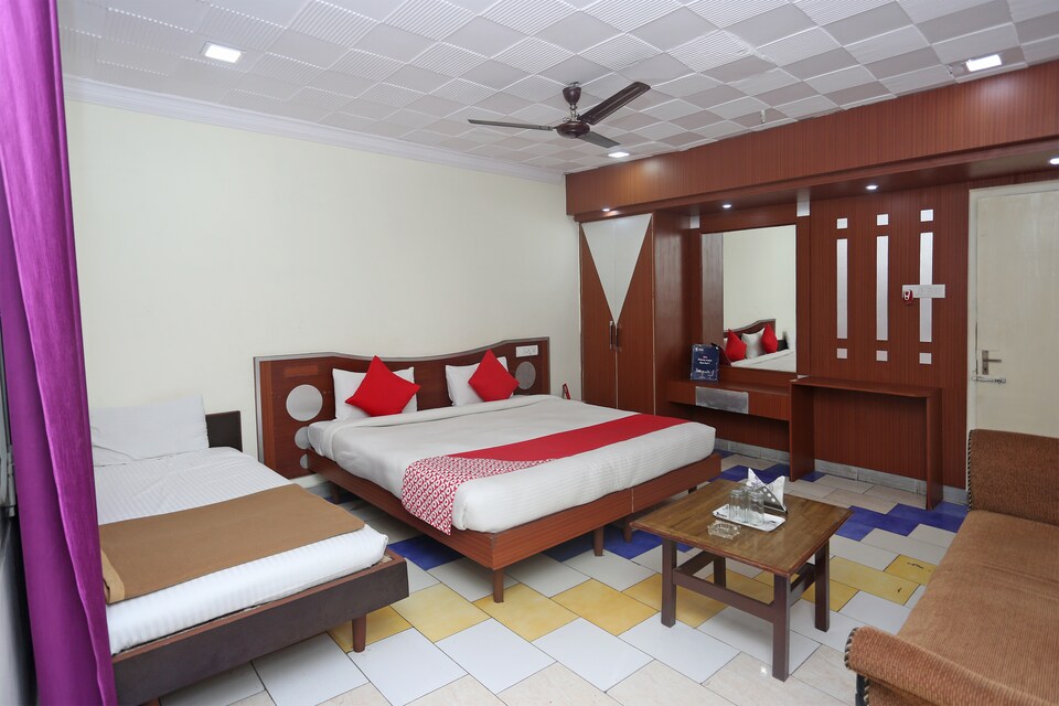 OYO 8955 Hotel Bobina, Golghar, Gorakhpur