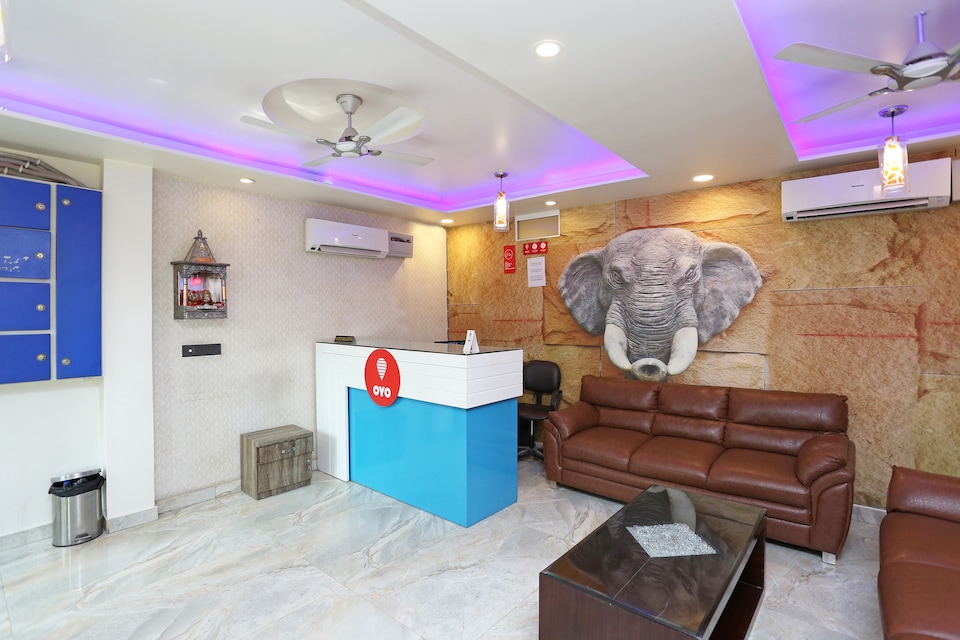 OYO Hotel Rr Palace, Golghar, Gorakhpur