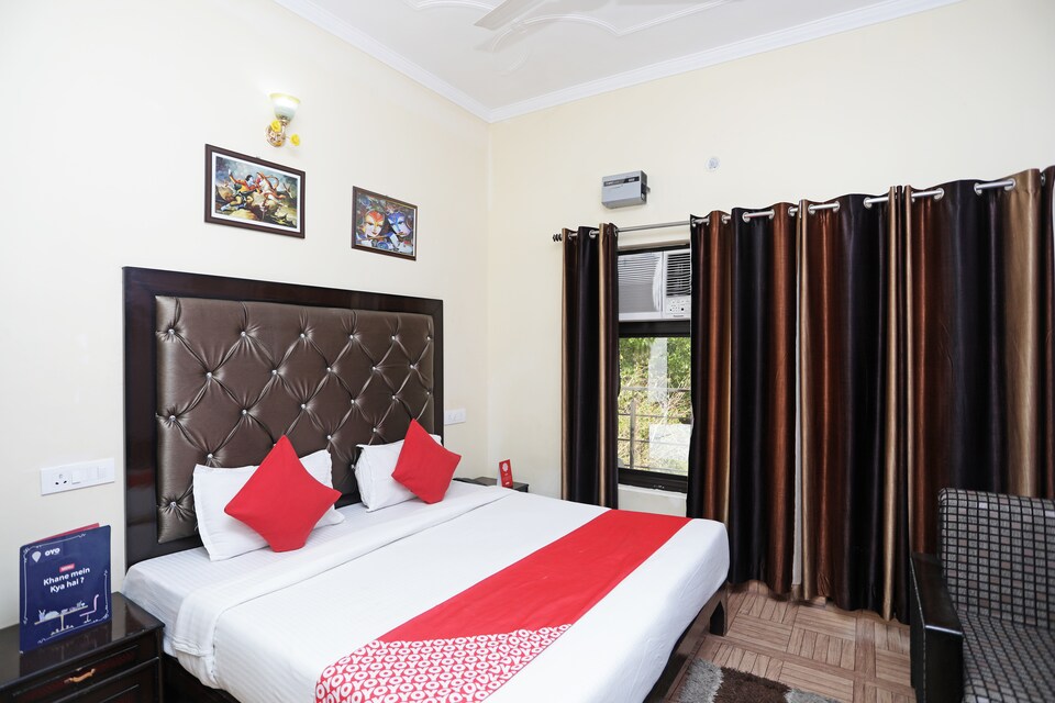 OYO Hotel Vishla Palace, Laxman Jhula, Rishikesh