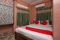 OYO New Ashoka Hotel Near Netaji Subhash Chandra Bose International Airport