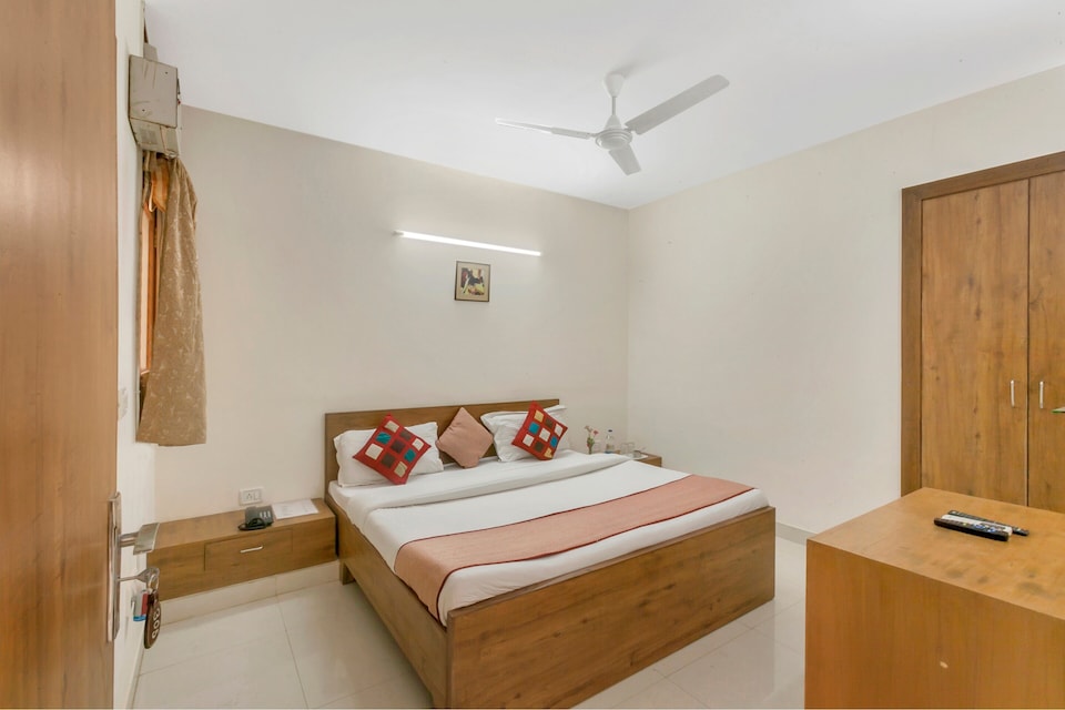OYO 9071 Comfort Zone Guest House, Noida Stadium, Noida
