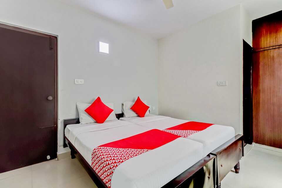OYO 1231 Roxel Inn, Indiranagar Bangalore-II, Bangalore
